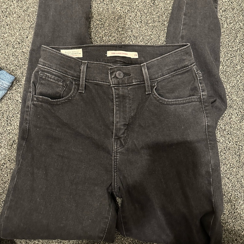 Levis Ripped Black Jeans